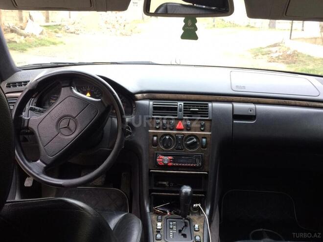 Mercedes E 230 1997, 527,000 km - 2.3 л - Bakı
