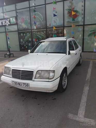 Mercedes E 320 1995, 321,000 km - 3.2 l - Bakı