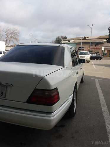 Mercedes E 320 1995, 321,000 km - 3.2 l - Bakı
