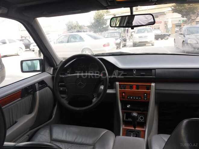 Mercedes E 320 1995, 321,000 km - 3.2 l - Bakı