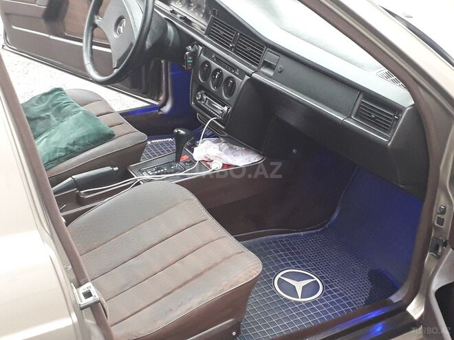 Mercedes 190 1990, 300,000 km - 2.0 l - Bakı