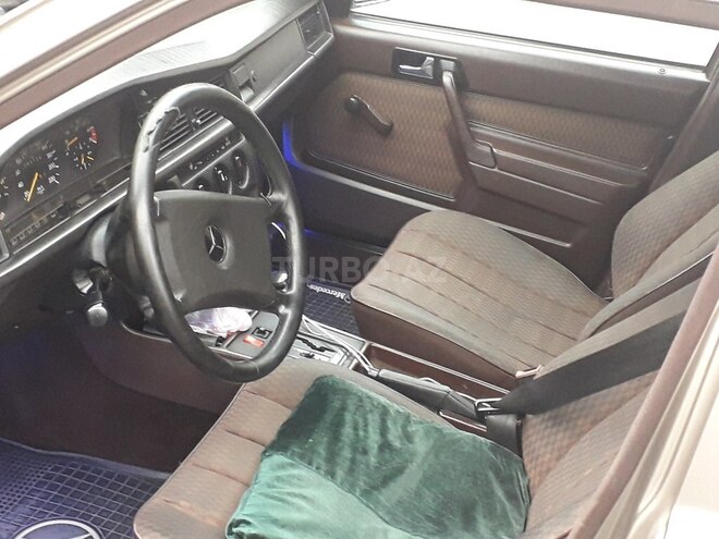 Mercedes 190 1990, 300,000 km - 2.0 l - Bakı
