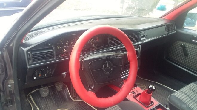 Mercedes 190 1993, 235,000 km - 1.8 л - Sumqayıt