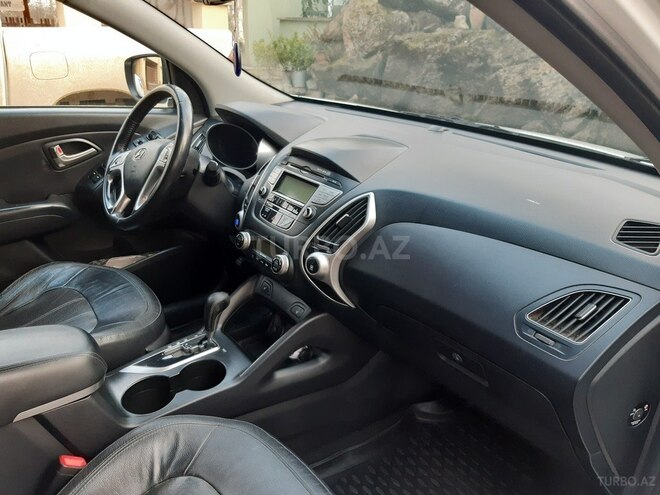Hyundai ix35 2010, 150,000 km - 2.4 l - Salyan