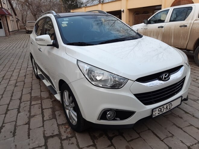 Hyundai ix35 2010, 150,000 km - 2.4 l - Salyan