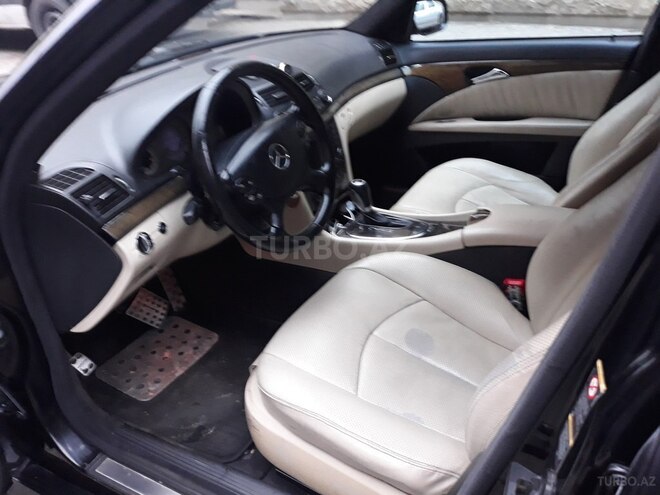 Mercedes E 240 2003, 298,500 km - 2.6 l - Bakı