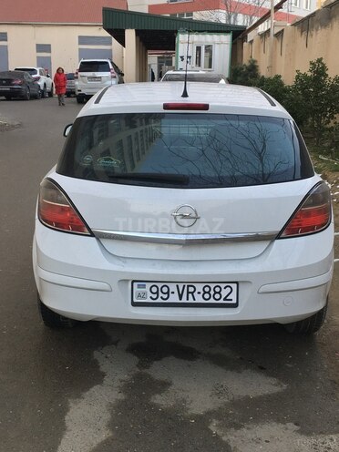 Opel Astra 2010, 136,000 km - 1.4 l - Bakı