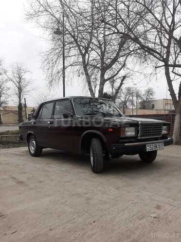LADA (VAZ) 2107 2006, 180,000 km - 1.6 l - Salyan