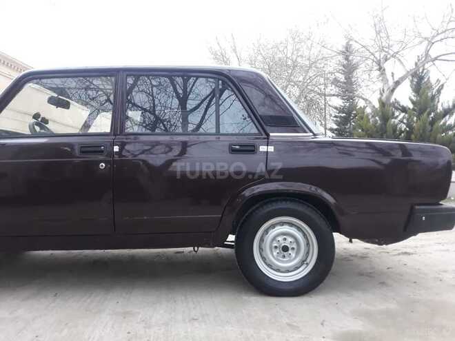 LADA (VAZ) 2107 2006, 180,000 km - 1.6 l - Salyan