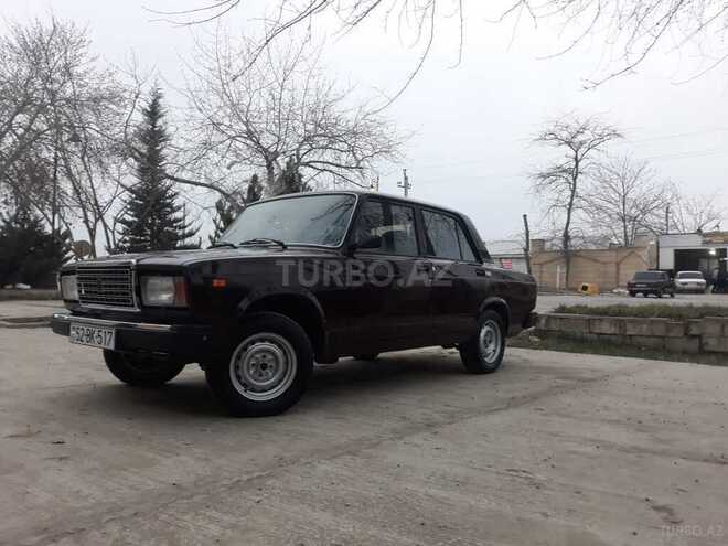 LADA (VAZ) 2107 2006, 180,000 km - 1.6 l - Salyan