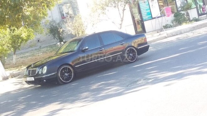 Mercedes E 240 2000, 383,000 km - 2.4 l - Sumqayıt