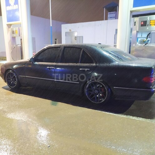 Mercedes E 240 2000, 383,000 km - 2.4 l - Sumqayıt