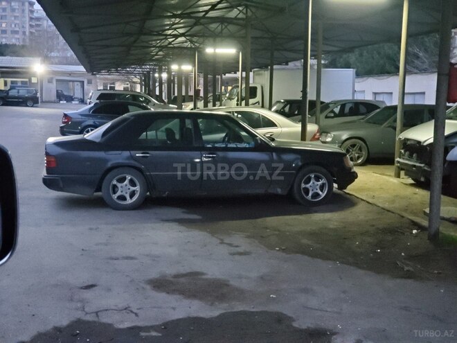 Mercedes E 230 1986, 263,316 km - 2.3 л - Bakı