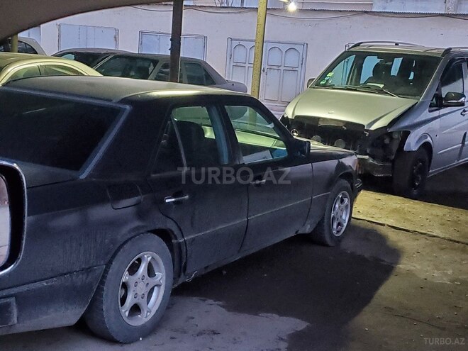 Mercedes E 230 1986, 263,316 km - 2.3 л - Bakı