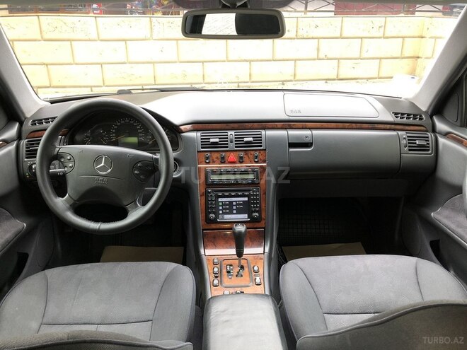 Mercedes E 240 2000, 185,300 km - 2.4 l - Bakı