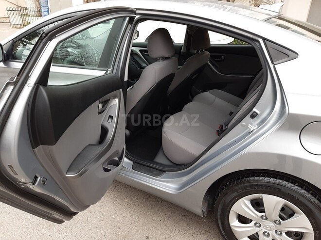 Hyundai Elantra 2015, 85,000 km - 1.8 l - Bakı