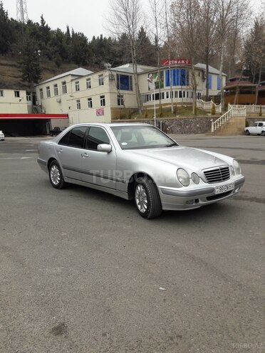 Mercedes E 260 2000, 234,766 km - 2.6 l - Tovuz