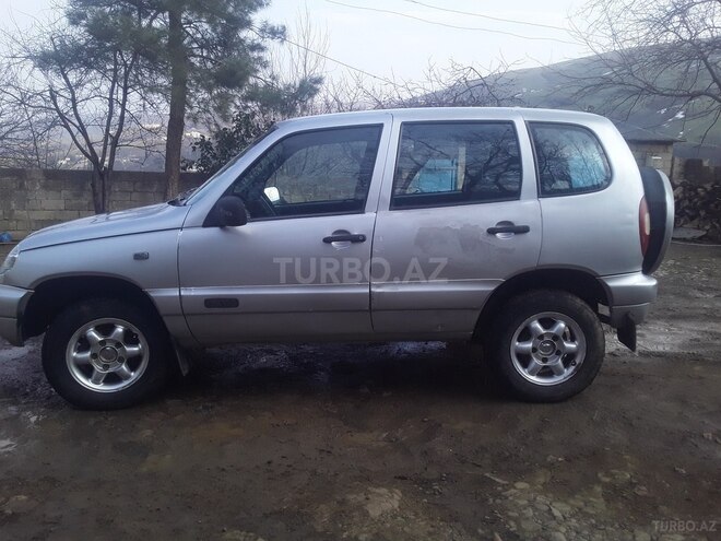 Chevrolet Niva 2005, 217,000 km - 1.7 l - Yardımlı