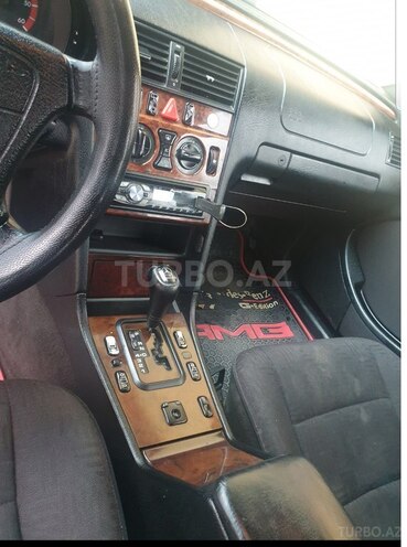 Mercedes C 220 1998, 250,000 km - 2.2 л - Masallı