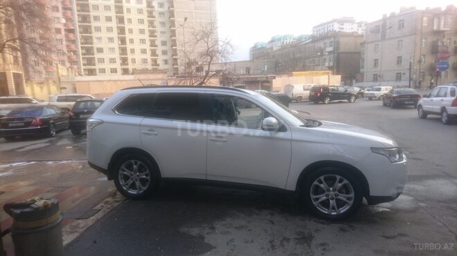 Mitsubishi Outlander 2014, 122,000 km - 2.4 l - Bakı