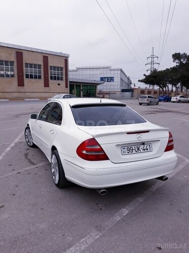 Mercedes E 240 2004, 253,000 km - 2.6 l - Bakı