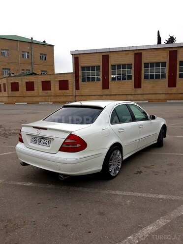 Mercedes E 240 2004, 253,000 km - 2.6 l - Bakı