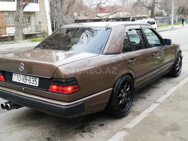 Mercedes E 230 1988, 331,268 km - 2.3 л - Bakı