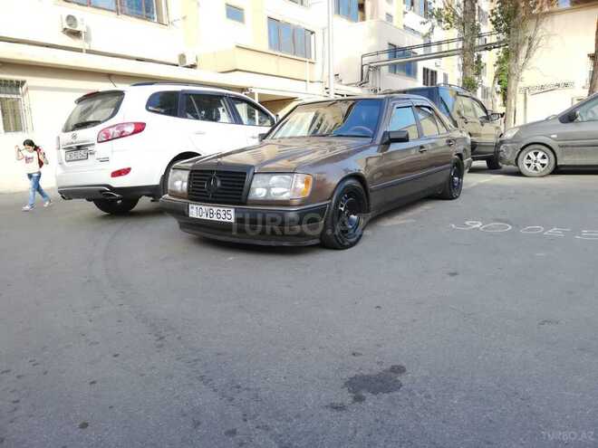Mercedes E 230 1988, 331,268 km - 2.3 л - Bakı