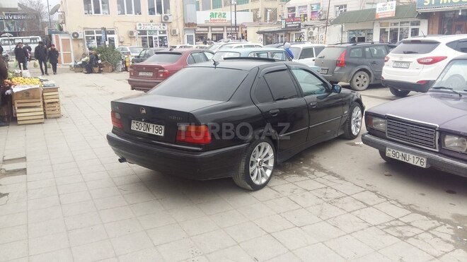 BMW 318 1994, 351,000 km - 1.6 l - Bakı