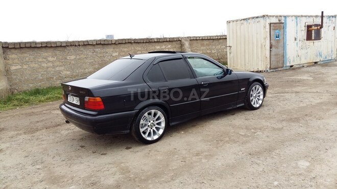 BMW 318 1994, 351,000 km - 1.6 l - Bakı