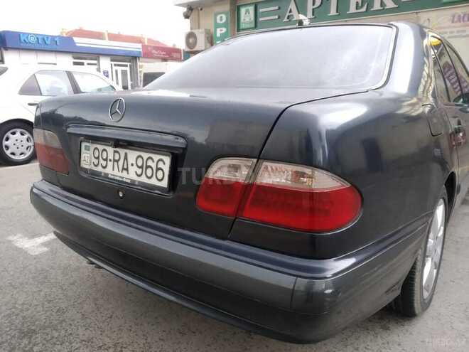 Mercedes E 200 1999, 397,440 km - 2.0 l - Bakı