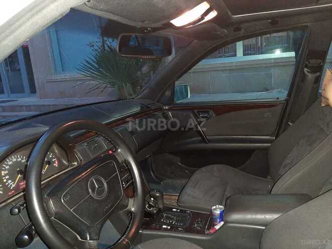 Mercedes E 240 1998, 341,000 km - 2.4 л - Şirvan