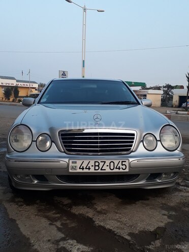 Mercedes E 240 2001, 176,000 km - 2.6 l - Masallı