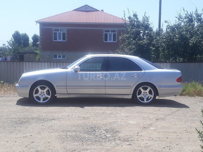Mercedes E 240 2001, 176,000 km - 2.6 l - Masallı