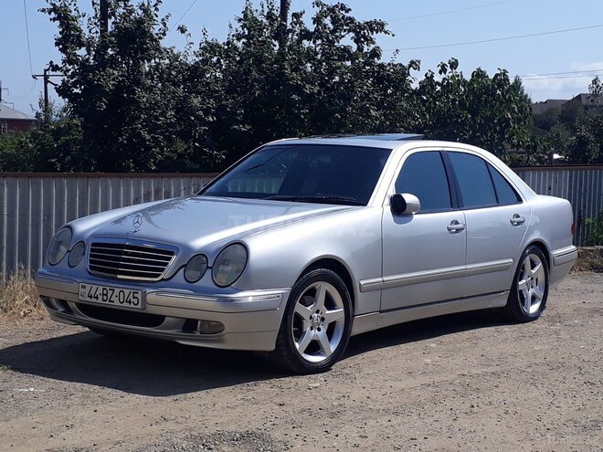 Mercedes E 240 2001, 176,000 km - 2.6 l - Masallı