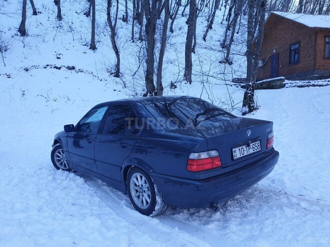 BMW 318 1997, 293,000 km - 1.8 l - Bakı