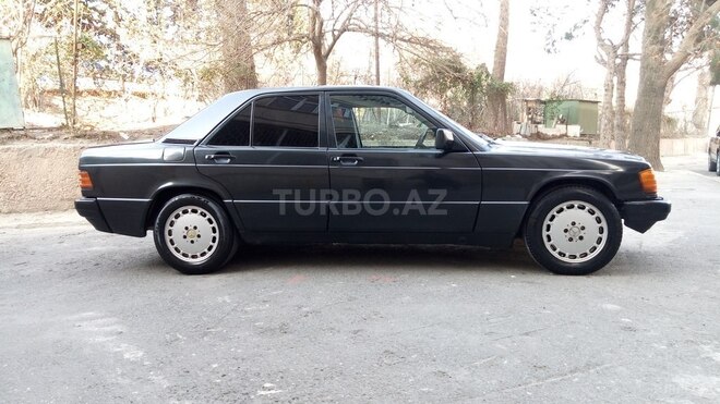 Mercedes 190 1988, 414,241 km - 2.0 l - Mingəçevir
