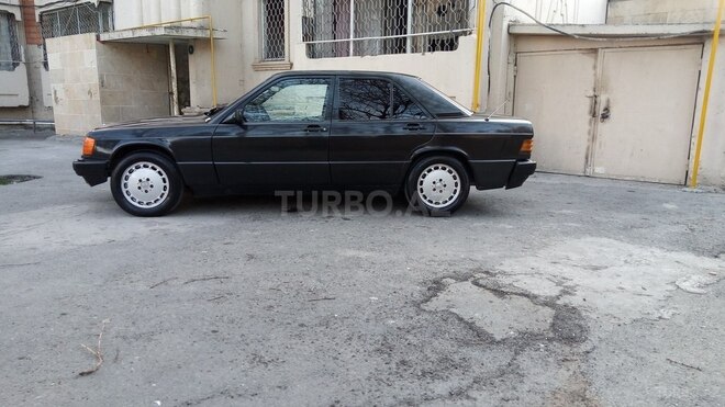 Mercedes 190 1988, 414,241 km - 2.0 l - Mingəçevir