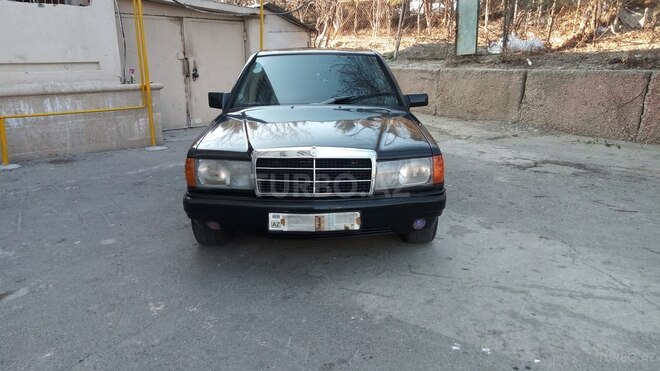 Mercedes 190 1988, 414,241 km - 2.0 l - Mingəçevir