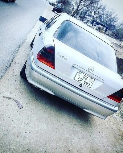 Mercedes C 200 2000, 25,000 km - 2.0 l - Şirvan
