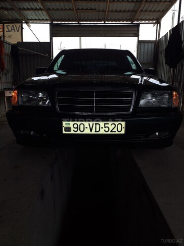 Mercedes C 240 1999, 266,942 km - 2.4 l - Biləsuvar