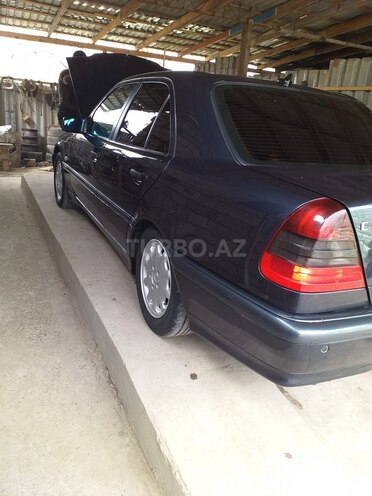 Mercedes C 240 1999, 266,942 km - 2.4 l - Biləsuvar