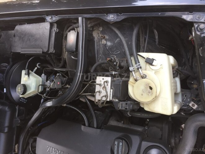 Mercedes E 240 1999, 319,000 km - 2.4 l - Sumqayıt