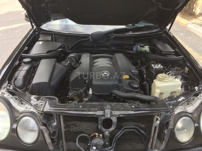 Mercedes E 240 1999, 319,000 km - 2.4 l - Sumqayıt