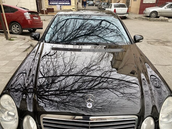 Mercedes E 240 2002, 241,118 km - 2.4 л - Bakı