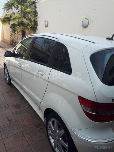 Mercedes B 170 2012, 69,000 km - 1.7 l - Qazax