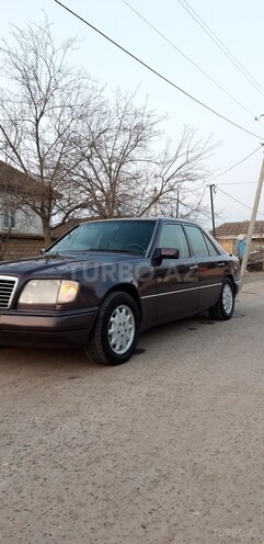 Mercedes E 220 1993, 505,324 km - 2.2 l - Şirvan