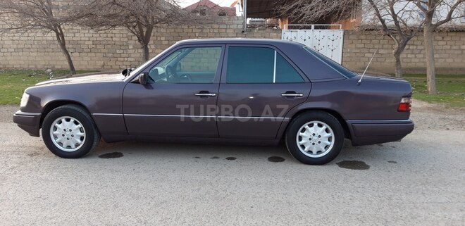 Mercedes E 220 1993, 505,324 km - 2.2 l - Şirvan