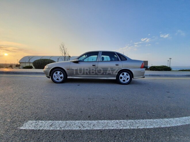 Opel Vectra 1999, 300,000 km - 1.6 l - Bakı