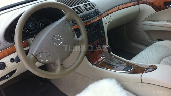 Mercedes E 240 2004, 253,000 km - 2.6 l - Bakı